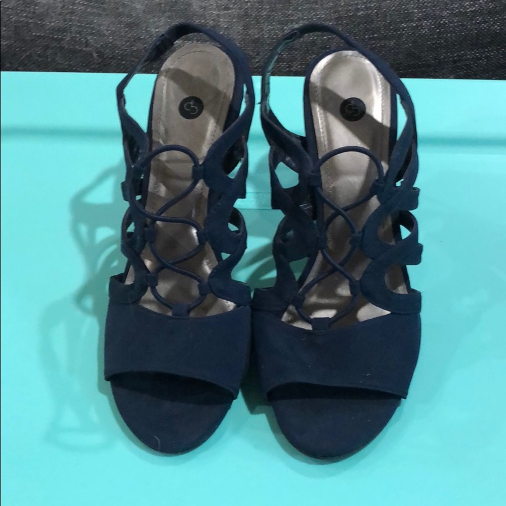 Navy blue pumps